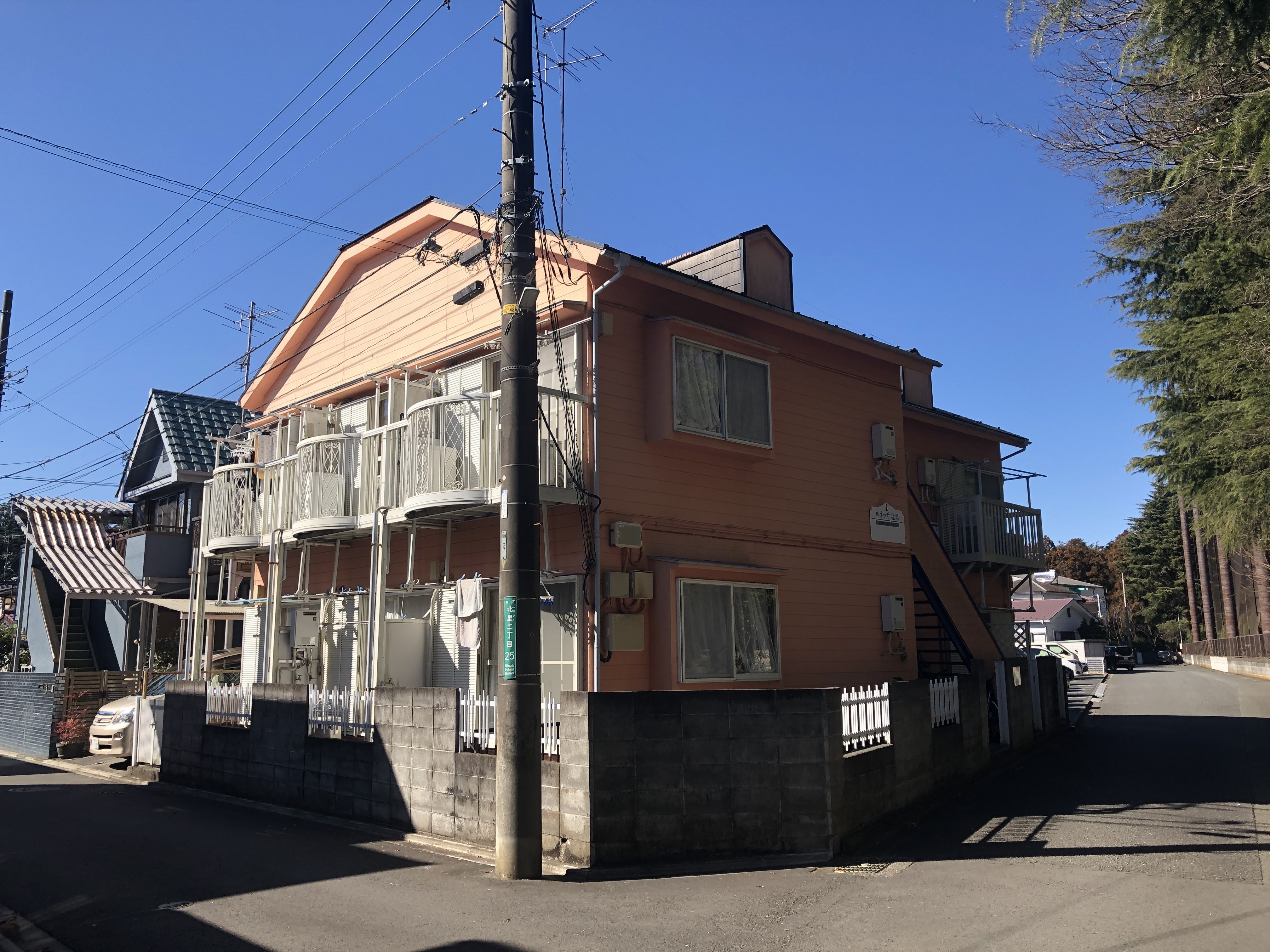 ルネッサ北里外観